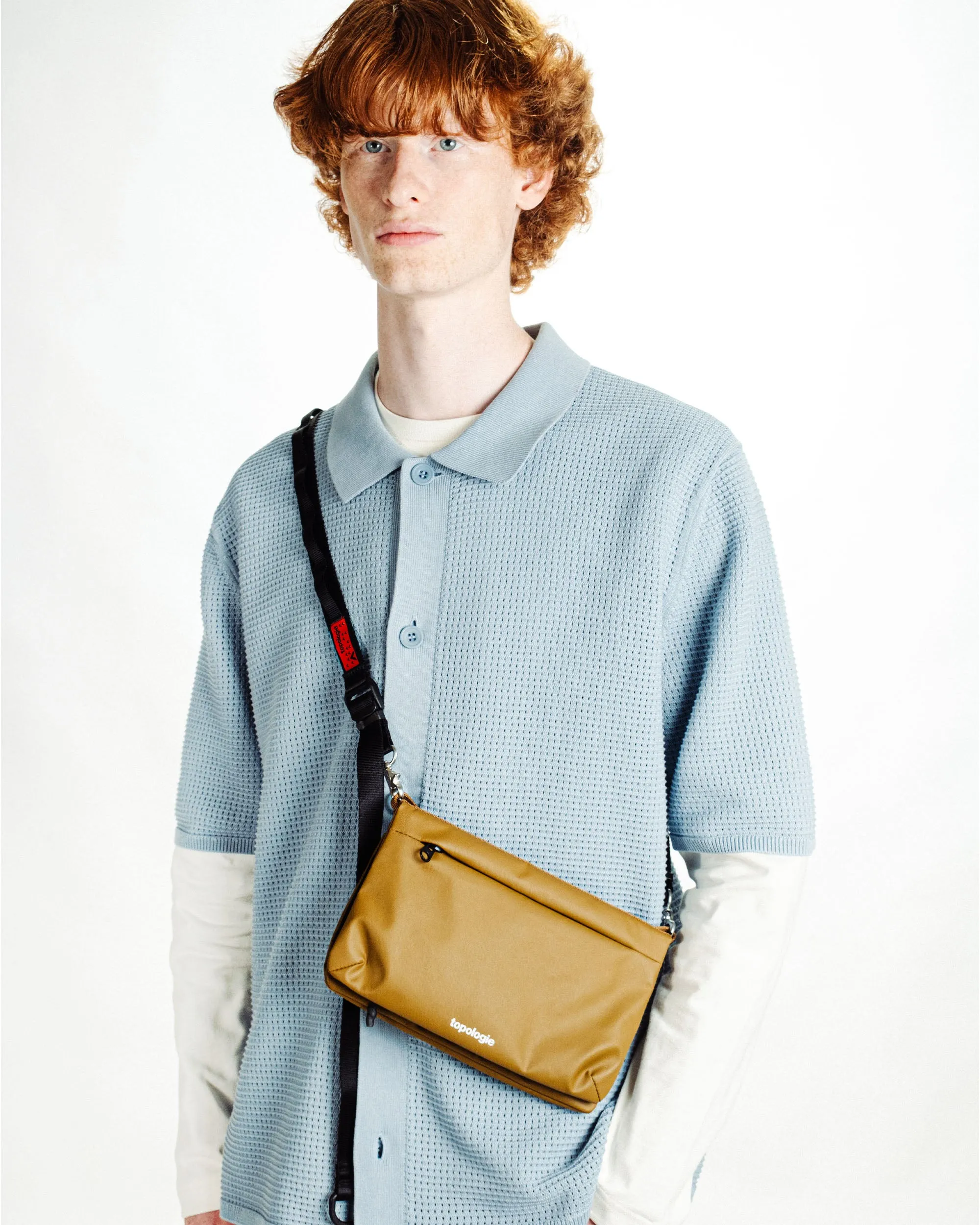 Flat Sacoche Small / Neon Yellow (Papery) / To-go Strap Petit / Moonless Night