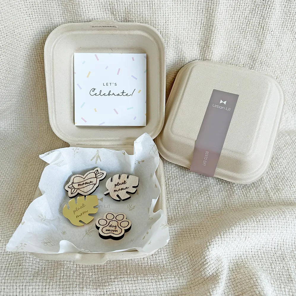 Mum Brooch