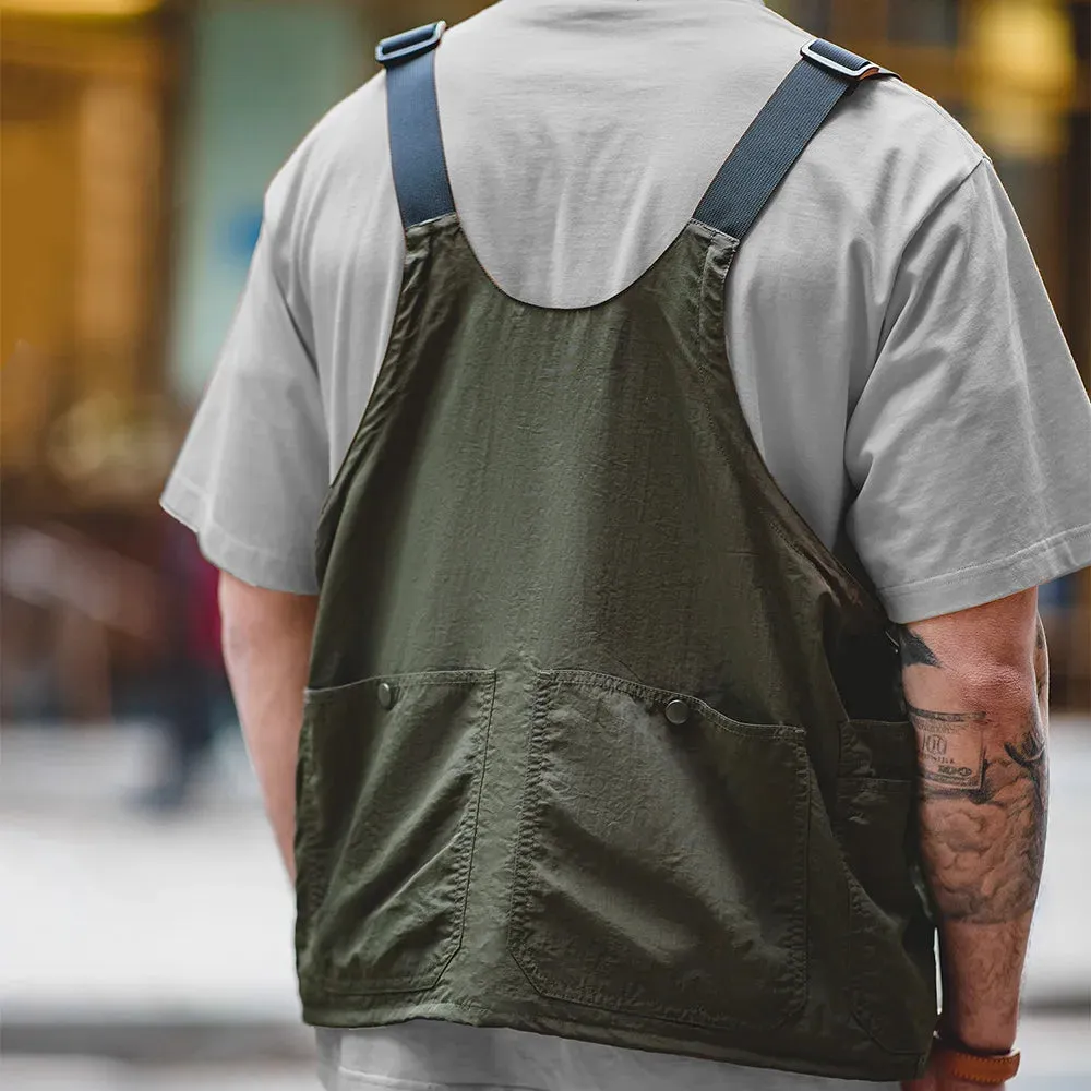 Versatile Tactical Vest and Satchel Bag in One!/Gilet Tattico Versatile e Borsa a Tracolla in Uno!